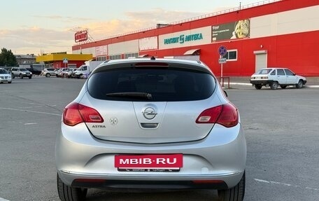 Opel Astra J, 2014 год, 790 000 рублей, 3 фотография