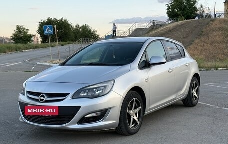 Opel Astra J, 2014 год, 790 000 рублей, 4 фотография