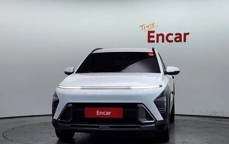 Hyundai Kona, 2023 год, 2 244 000 рублей, 2 фотография