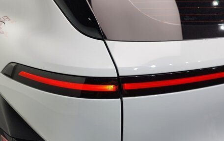 Hyundai Kona, 2023 год, 2 244 000 рублей, 26 фотография