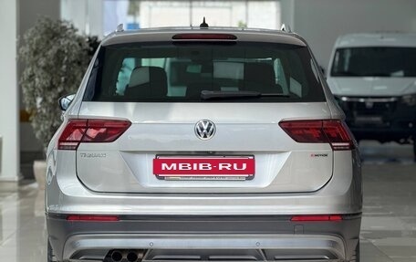 Volkswagen Tiguan II, 2019 год, 2 490 000 рублей, 6 фотография