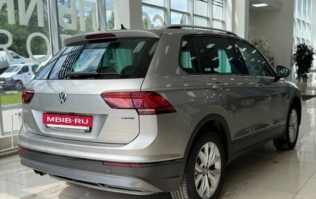 Volkswagen Tiguan II, 2019 год, 2 490 000 рублей, 5 фотография
