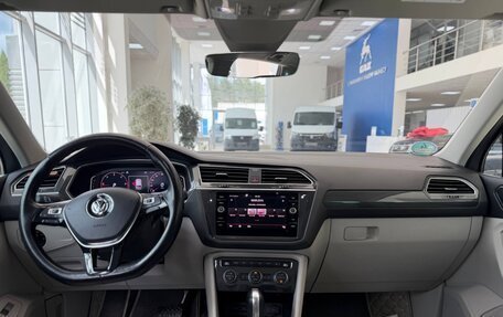 Volkswagen Tiguan II, 2019 год, 2 490 000 рублей, 19 фотография