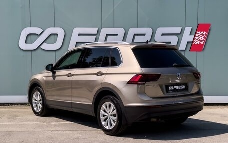 Volkswagen Tiguan II, 2017 год, 2 830 000 рублей, 2 фотография