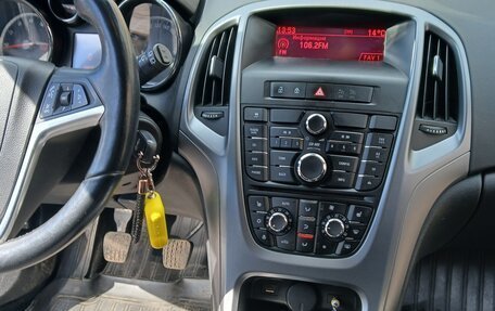 Opel Astra J, 2014 год, 990 000 рублей, 10 фотография