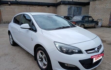 Opel Astra J, 2014 год, 990 000 рублей, 2 фотография