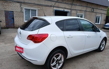 Opel Astra J, 2014 год, 990 000 рублей, 6 фотография