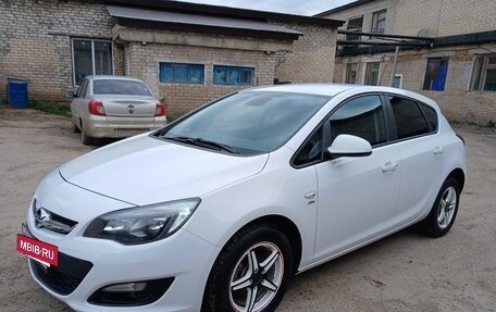 Opel Astra J, 2014 год, 990 000 рублей, 4 фотография