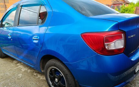 Renault Logan II, 2016 год, 1 050 000 рублей, 12 фотография