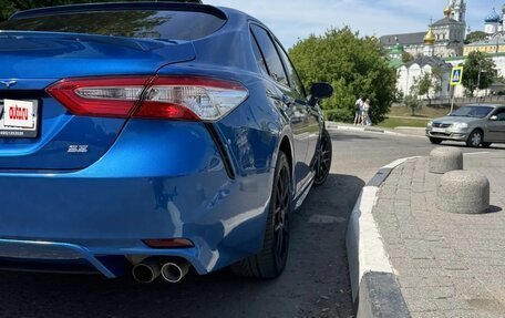 Toyota Camry, 2018 год, 2 290 000 рублей, 3 фотография
