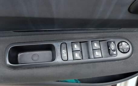Peugeot 3008 I рестайлинг, 2012 год, 700 000 рублей, 10 фотография