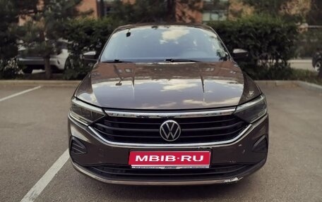 Volkswagen Polo VI (EU Market), 2021 год, 1 300 000 рублей, 1 фотография