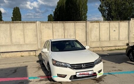 Honda Accord IX рестайлинг, 2013 год, 1 400 000 рублей, 1 фотография