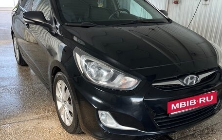 Hyundai Solaris II рестайлинг, 2012 год, 850 000 рублей, 2 фотография
