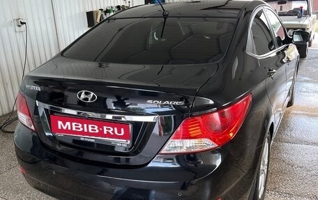 Hyundai Solaris II рестайлинг, 2012 год, 850 000 рублей, 3 фотография