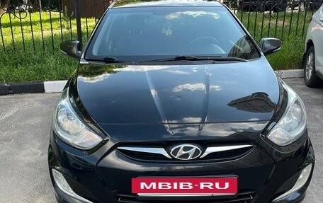 Hyundai Solaris II рестайлинг, 2012 год, 850 000 рублей, 7 фотография
