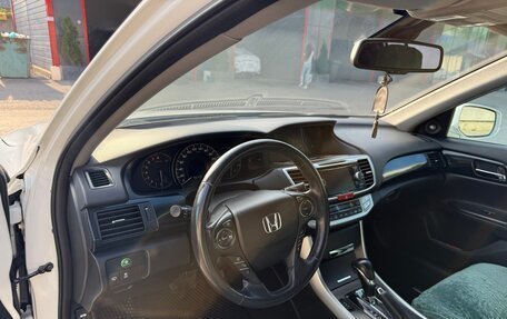 Honda Accord IX рестайлинг, 2013 год, 1 400 000 рублей, 4 фотография