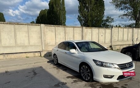 Honda Accord IX рестайлинг, 2013 год, 1 400 000 рублей, 2 фотография