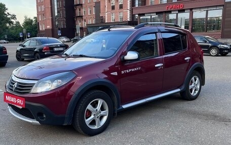 Renault Sandero I, 2013 год, 750 000 рублей, 2 фотография