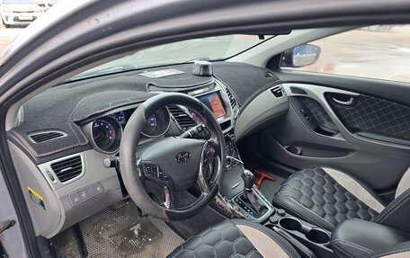 Hyundai Elantra V, 2015 год, 900 000 рублей, 4 фотография