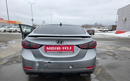 Hyundai Elantra V, 2015 год, 900 000 рублей, 12 фотография