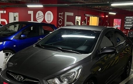Hyundai Solaris II рестайлинг, 2014 год, 850 000 рублей, 2 фотография