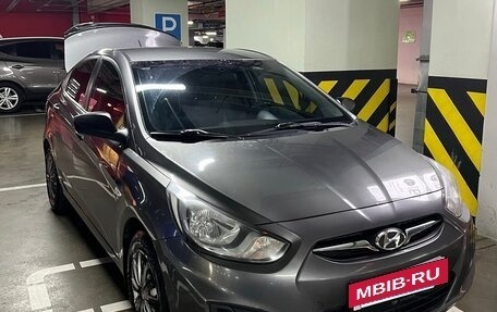 Hyundai Solaris II рестайлинг, 2014 год, 850 000 рублей, 3 фотография