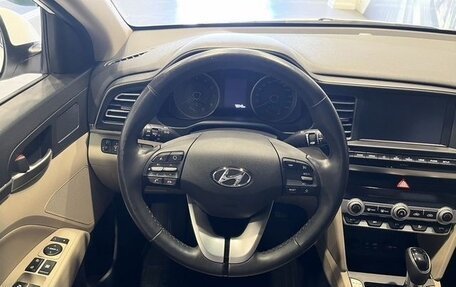 Hyundai Elantra VI рестайлинг, 2019 год, 1 600 000 рублей, 9 фотография