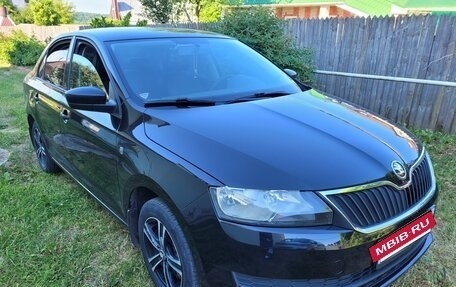 Skoda Rapid I, 2015 год, 900 000 рублей, 2 фотография