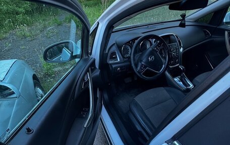 Opel Astra J, 2011 год, 750 000 рублей, 4 фотография