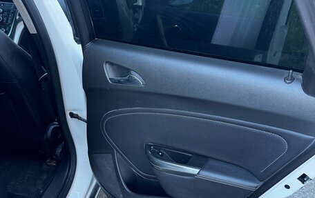 Opel Astra J, 2011 год, 750 000 рублей, 8 фотография