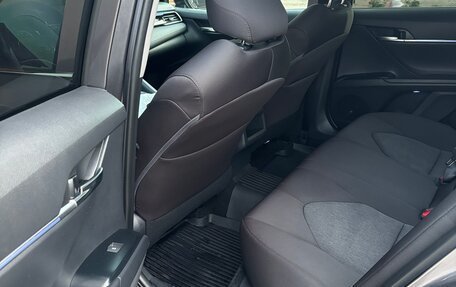 Toyota Camry, 2018 год, 2 750 000 рублей, 10 фотография