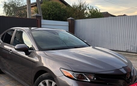 Toyota Camry, 2018 год, 2 750 000 рублей, 3 фотография