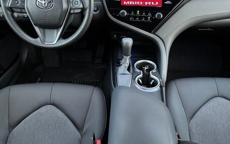 Toyota Camry, 2018 год, 2 750 000 рублей, 8 фотография