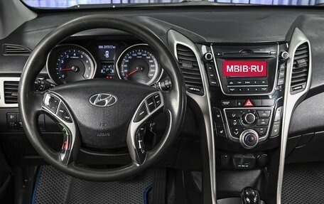 Hyundai i30 II рестайлинг, 2015 год, 920 000 рублей, 12 фотография
