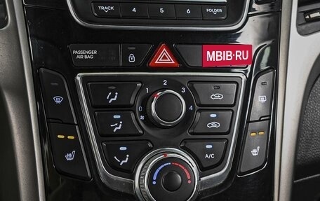Hyundai i30 II рестайлинг, 2015 год, 920 000 рублей, 14 фотография