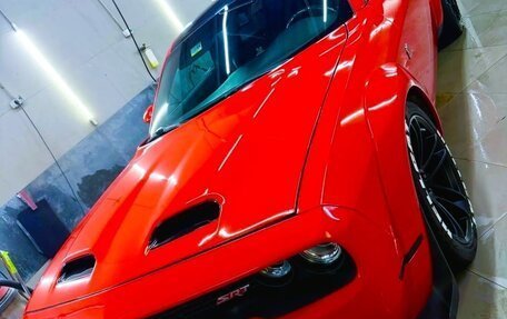 Dodge Challenger III рестайлинг 2, 2018 год, 5 000 000 рублей, 7 фотография