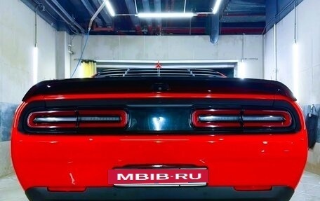 Dodge Challenger III рестайлинг 2, 2018 год, 5 000 000 рублей, 5 фотография