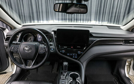 Toyota Camry, 2022 год, 3 227 000 рублей, 15 фотография