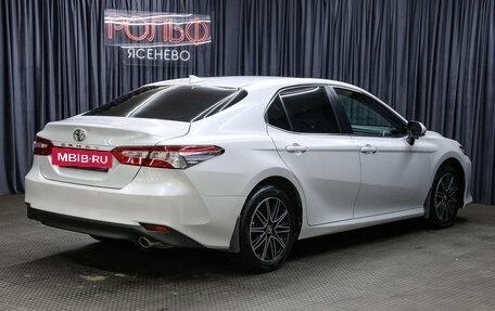 Toyota Camry, 2022 год, 3 227 000 рублей, 6 фотография