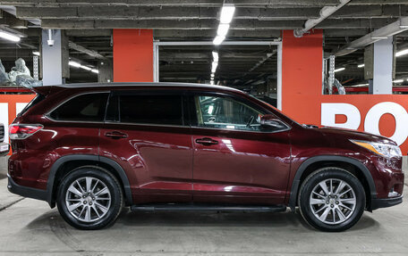 Toyota Highlander III, 2014 год, 2 497 000 рублей, 4 фотография