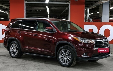 Toyota Highlander III, 2014 год, 2 497 000 рублей, 3 фотография
