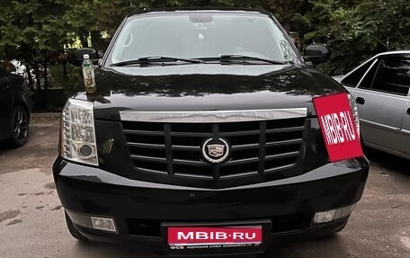 Cadillac Escalade III, 2007 год, 1 300 000 рублей, 1 фотография