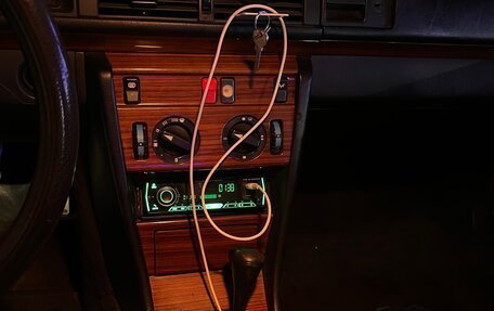 Mercedes-Benz E-Класс, 1994 год, 500 000 рублей, 11 фотография