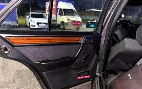 Mercedes-Benz E-Класс, 1994 год, 500 000 рублей, 9 фотография