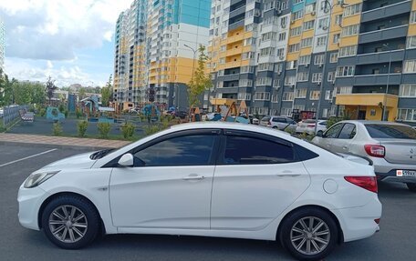 Hyundai Solaris II рестайлинг, 2013 год, 850 000 рублей, 4 фотография