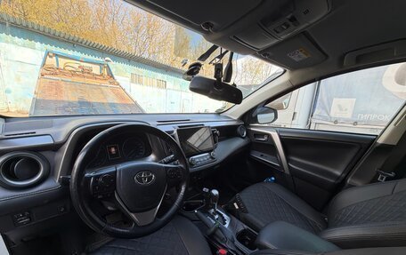 Toyota RAV4, 2017 год, 1 190 000 рублей, 8 фотография