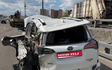 Toyota RAV4, 2017 год, 1 190 000 рублей, 9 фотография