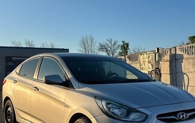Hyundai Solaris II рестайлинг, 2011 год, 650 000 рублей, 1 фотография