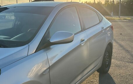 Hyundai Solaris II рестайлинг, 2011 год, 650 000 рублей, 3 фотография